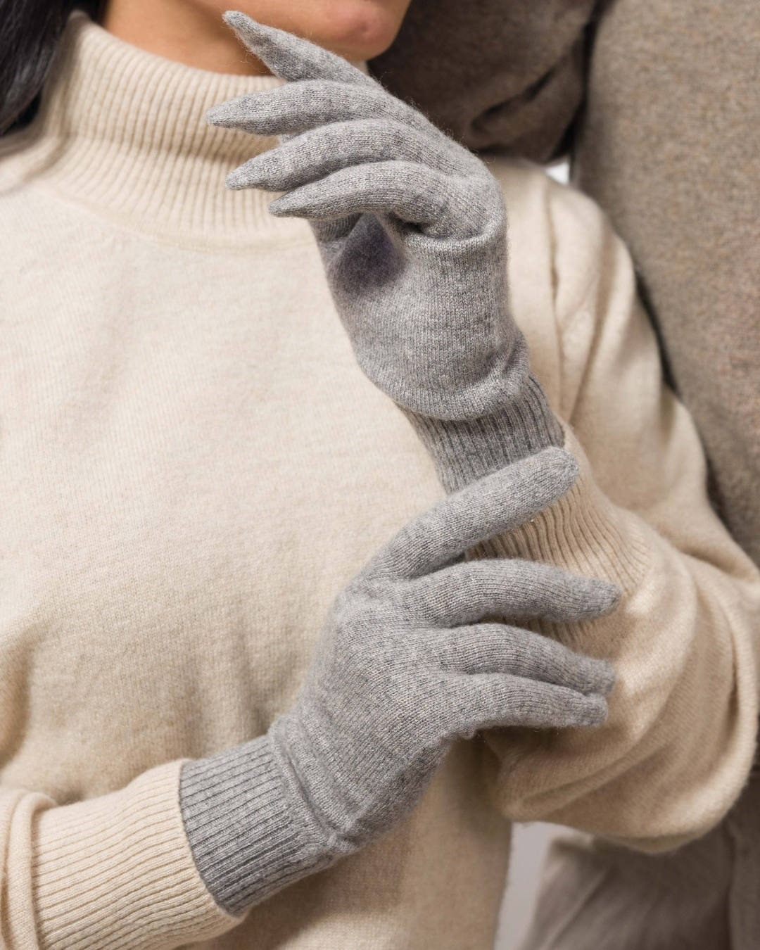 The Quiet Luxury Cashmere Gloves Collection - Himalaya Pashmina